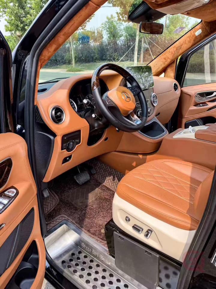 alcantara kleebis pruun 3